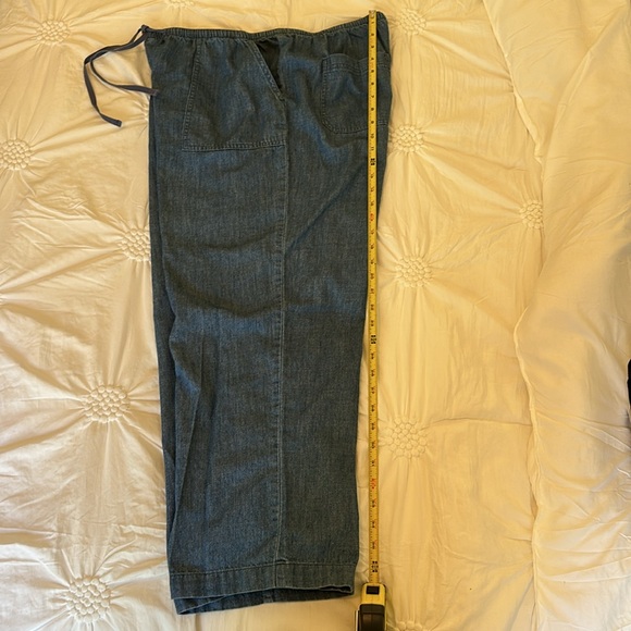 LL BEAN CLASSIC FIT PANT. Wms SIZE LARGE PETITE. Elastic, drawstring, pockets. - Picture 6 of 11